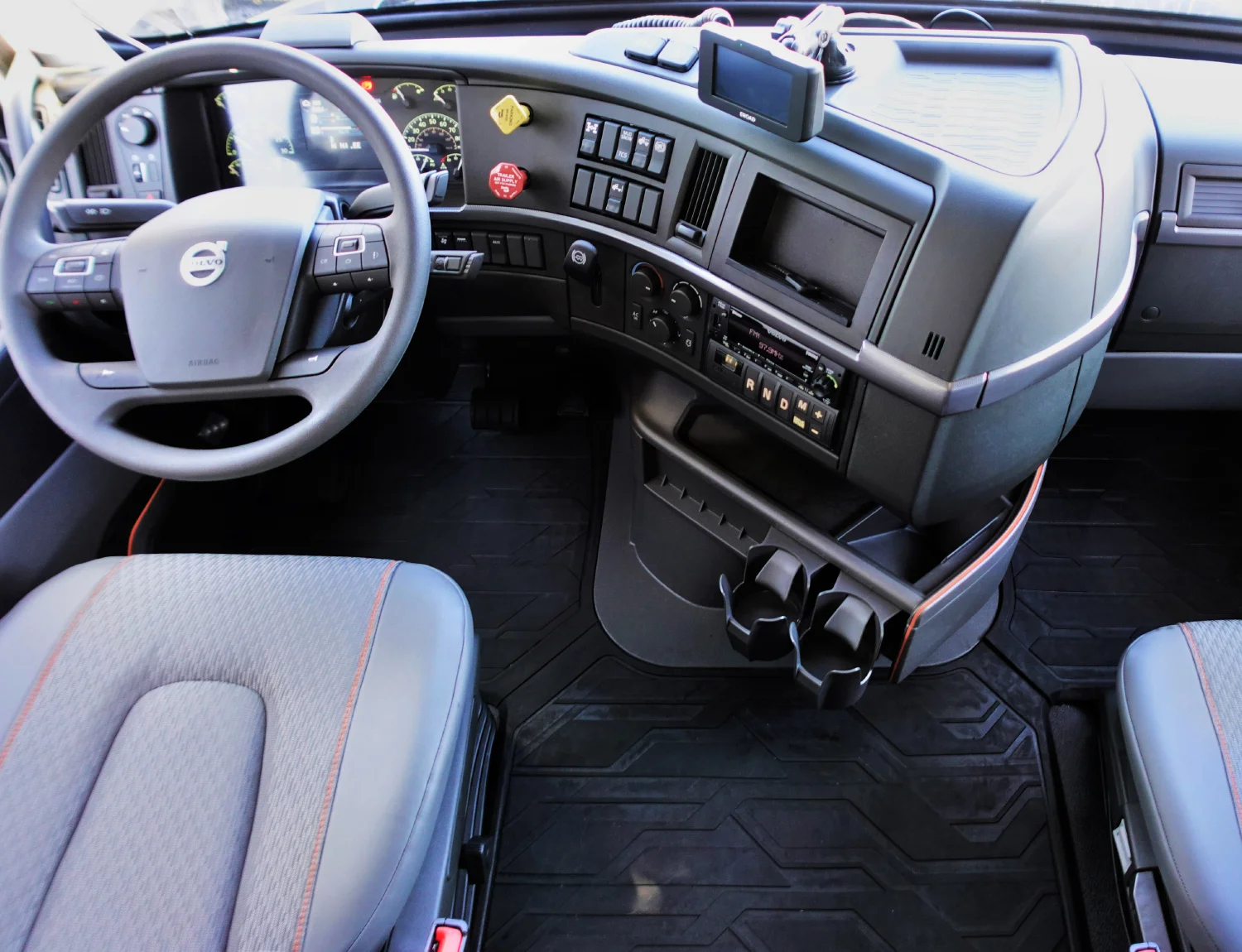 Volvo VNL 760 Interior